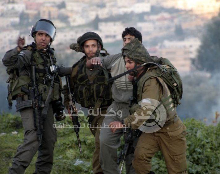 "الاحتلال" يعتقل 3 مواطنين من الضفة