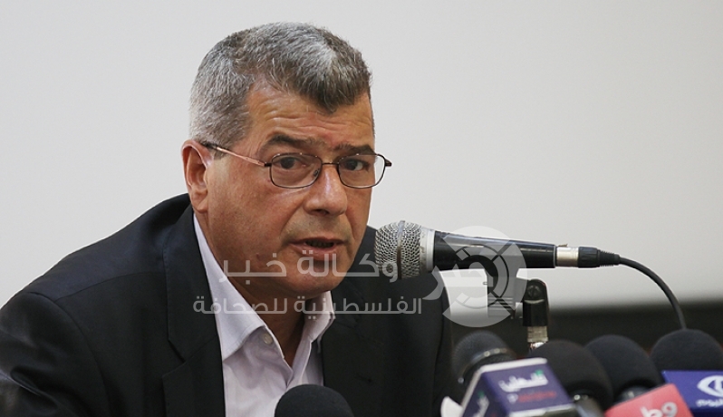 قراقع: الإحتلال يمنع الأسري من الإحتفال في العيد