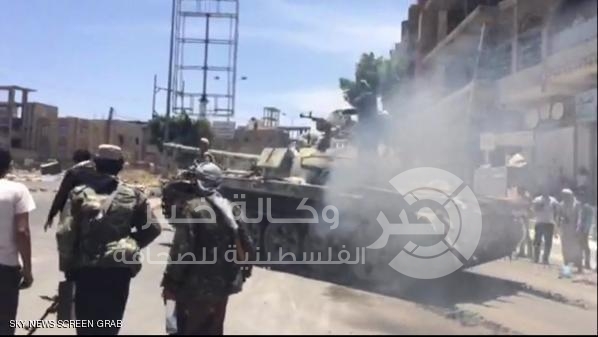 الحوثيون وقوات صالح يجددون القصف على تعز