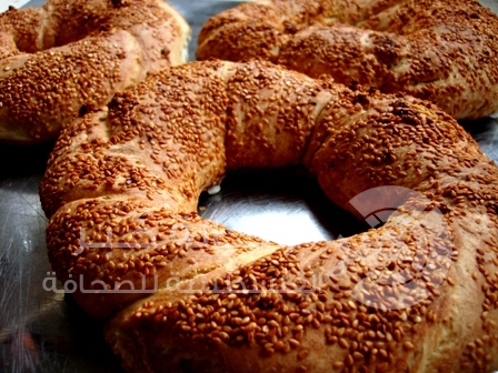 خبز بالسمسم