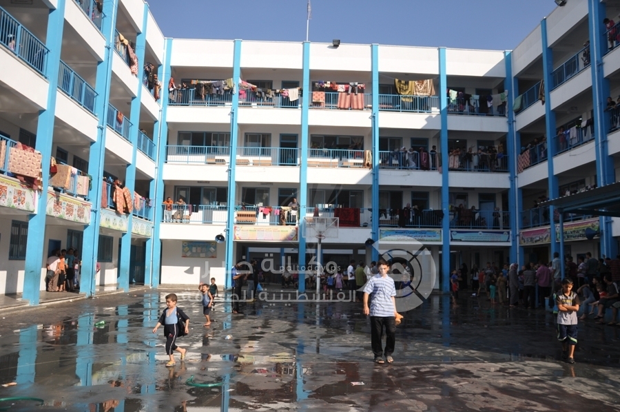 أبو حسنة : ينفي إغلاق بعض مدارس الأونروا و تأجيل الدراسة