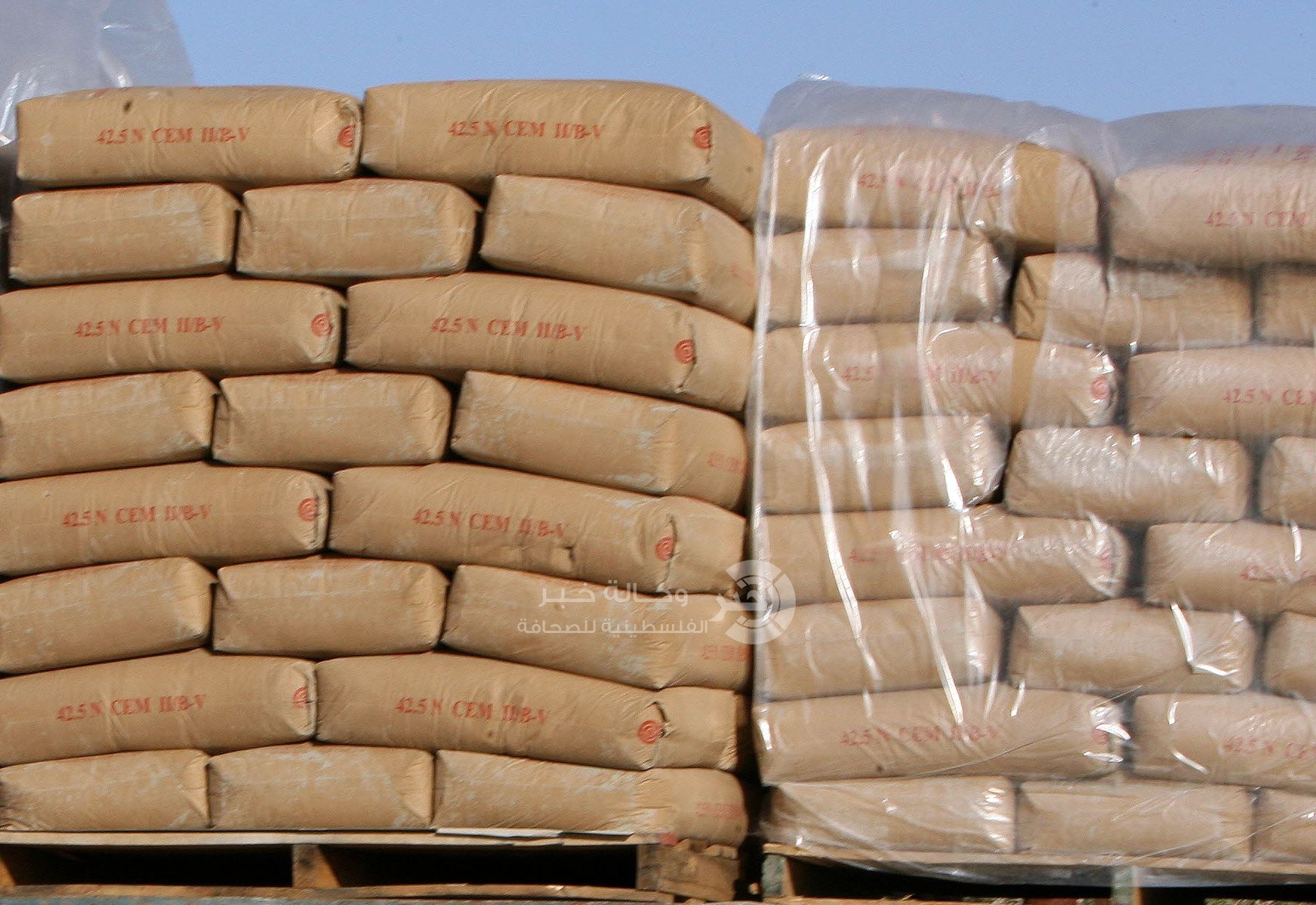 بالتفاصيل : وزارة الاقتصاد تعاقب المحتكرين للاسمنت وتحدد أسعاره