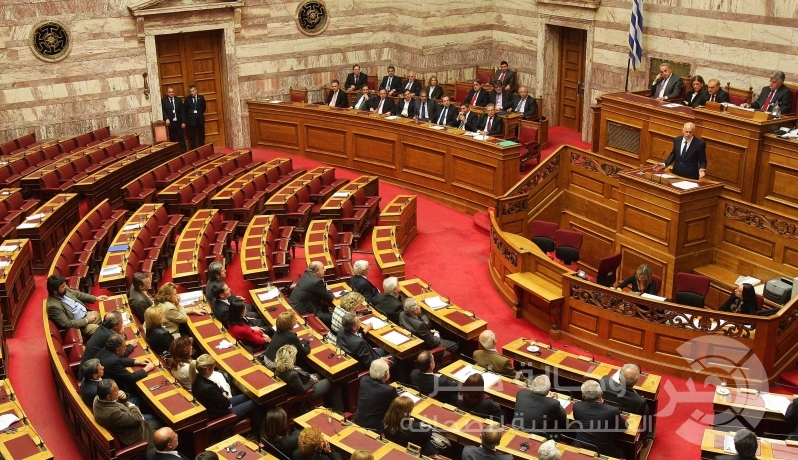 البرلمان اليوناني يوافق على حزمة إصلاحات تقشفية ثانية