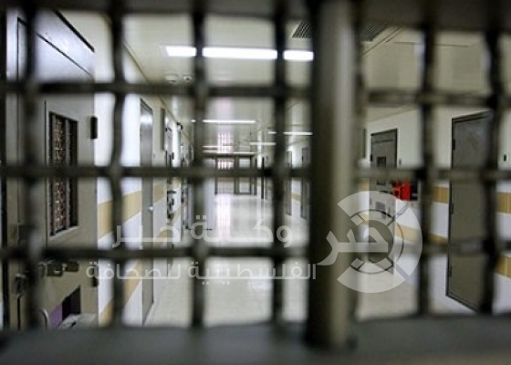 17 أسير مريض في عيادة سجن "الرملة"