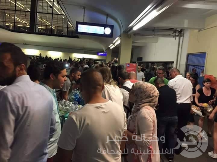 أزمة المهاجرين: المئات يصلون إلى محطة في العاصمة النمساوية