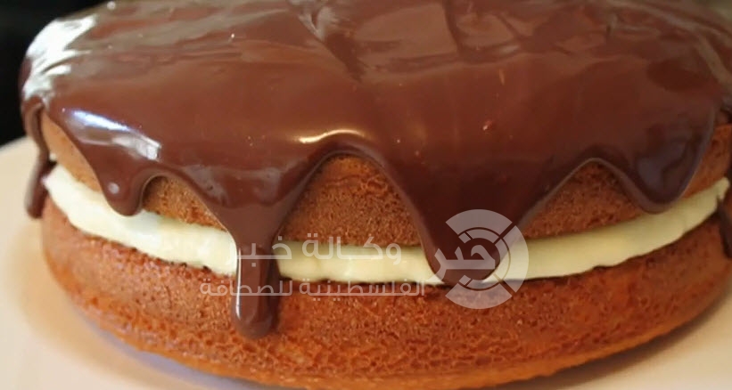 كيكة الشوكولاتة بصلصة الشوكولاتة