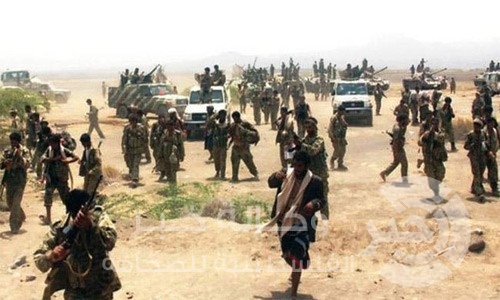 مسلحو الحوثي يقتحمون منزل رئيس حزب الإصلاح اليمني ومقتل 20 شخصا في اشتباكات متفرقة