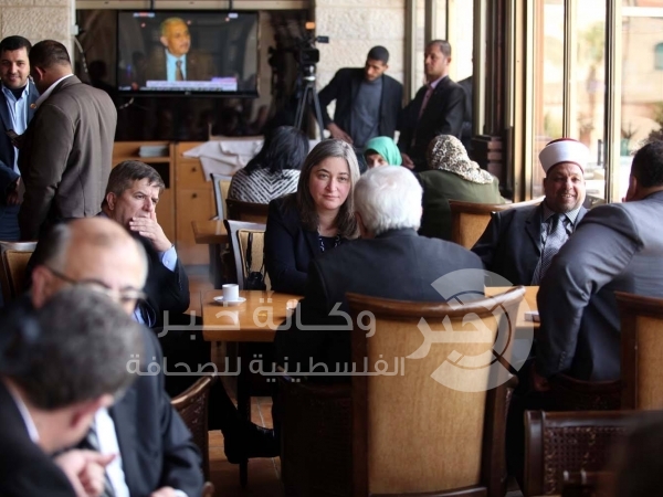 تأكيدا لانفراد خبر ..الكشف عن المبادرة المقترحة على حماس لحل أزمة الموظفين