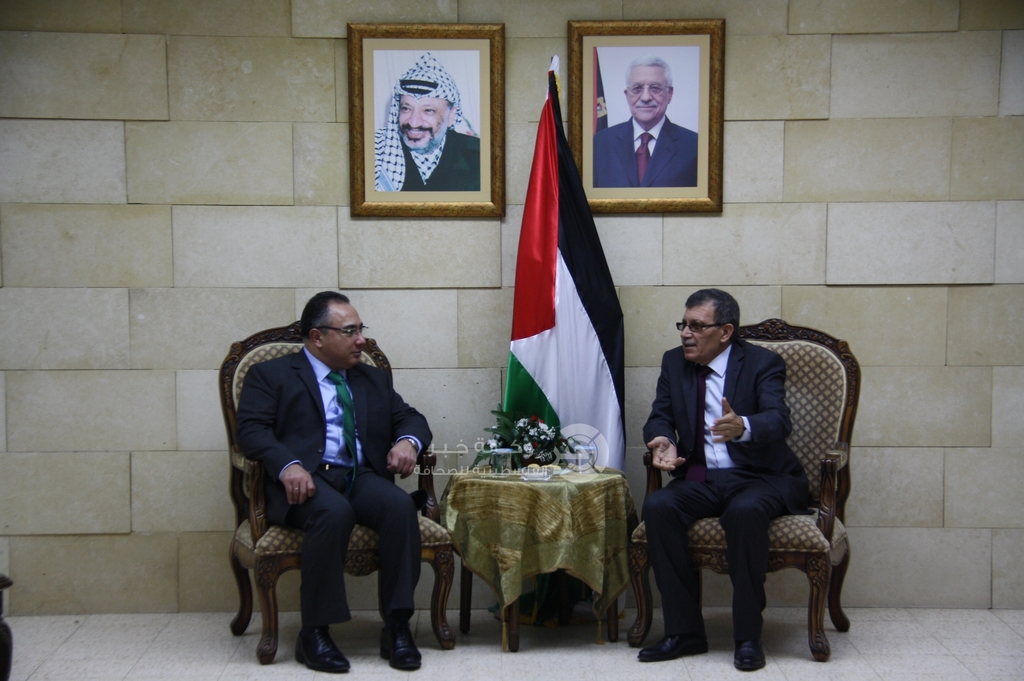 الفتياني يستقبل السفير المصري