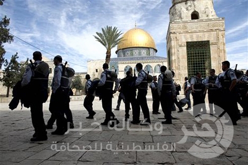 مستوطنون يقتحمون الأقصى ودعوات يهودية لإحياء ذكرى وفاة متطرفين داخله