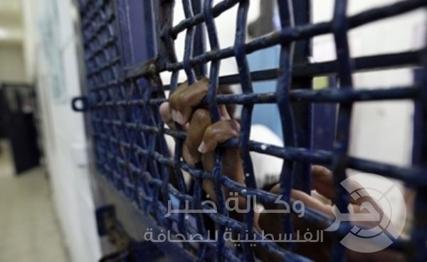 أسرى "مجدو" يشتكون منع الزيارات وحرمانهم من الملابس