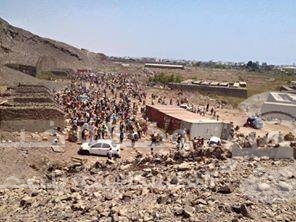 10 قتلى جراء تفجير نفذه موالون لصالح داخل مخازن للأسلحة في عدن