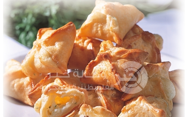 فطائر بالجبنة والزعتر