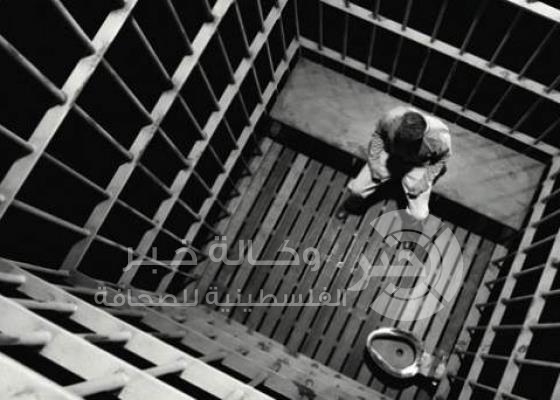 "قراقع" يحذر من وقوع كارثة في سجون الاحتلال