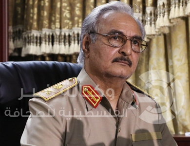 ليبيا : حفتر يتعهد بالسيطرة على بنغازي خلال شهر