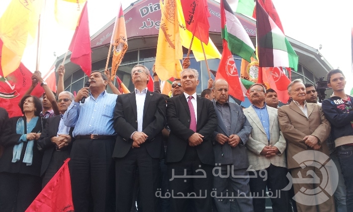 وقفة في رام الله تنظمها فصائل فلسطينية للمطالبة بإنهاء الانقسام