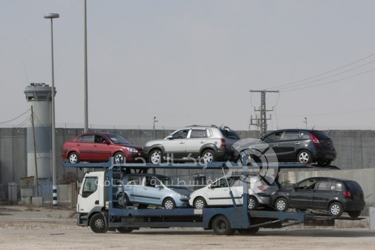 غزة .. جمعية مستوردي السيارات توقف استيرادها للمركبات بسبب الضرائب