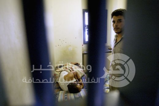 أسرى فلسطين: منع الدواء عن الأسرى هو قرار بالموت البطئ