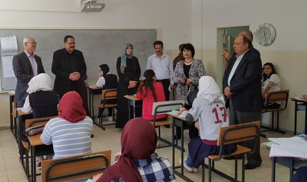 صيدم والفتياني يتفقدان قاعات امتحان "الإنجاز" في أريحا