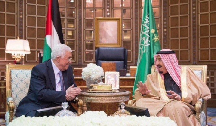 قناة عبرية تكشف عن بنود قدمتها السعودية لـ"عباس" بشأن عملية السلام