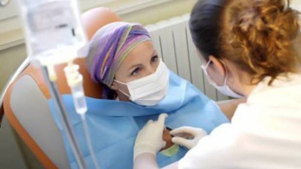 يتفوق على الأدوية بـ10 مرات .. علاج بسيط ومذهل للسرطان