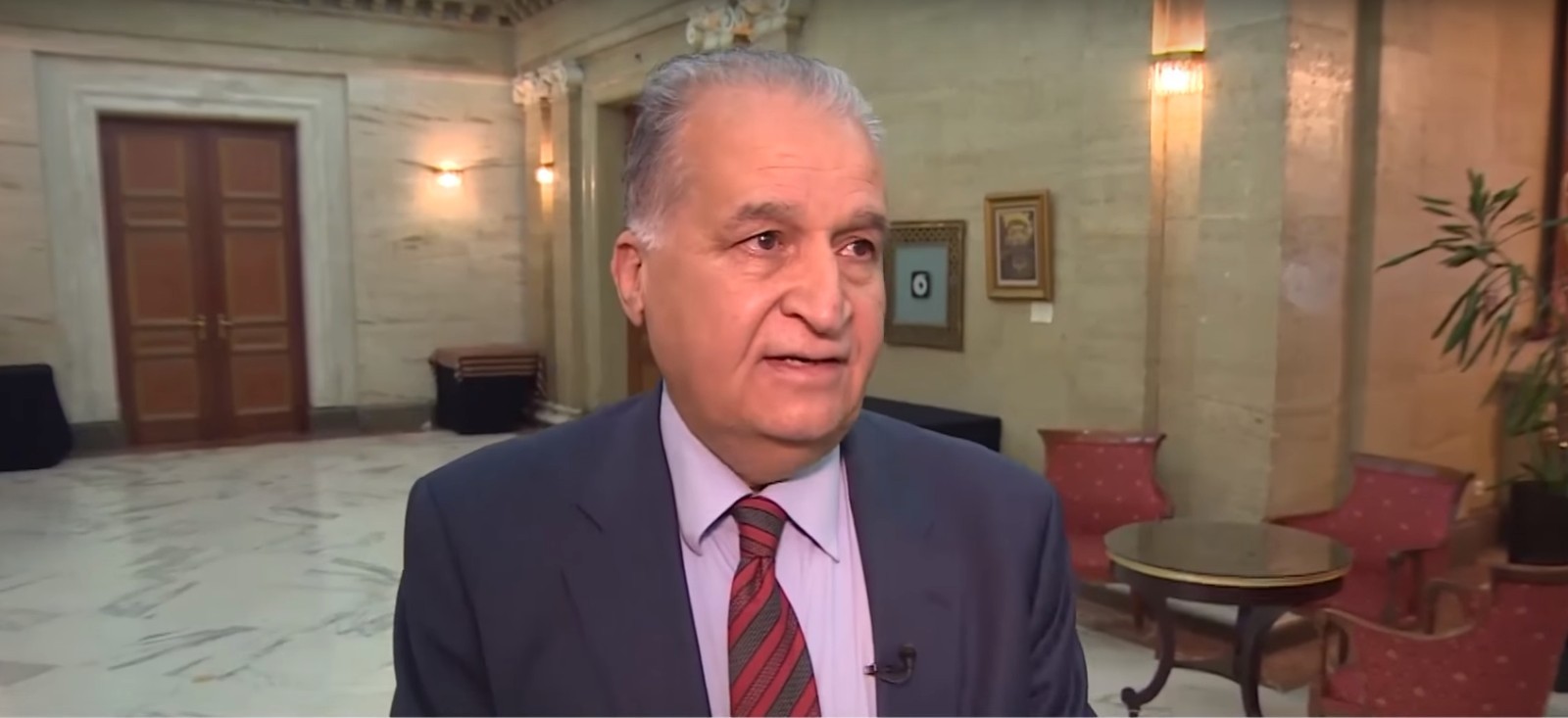 السفير جرادات يلتقي برئيس غرفة تجارة وصناعة عُمان.. طالع التفاصيل 