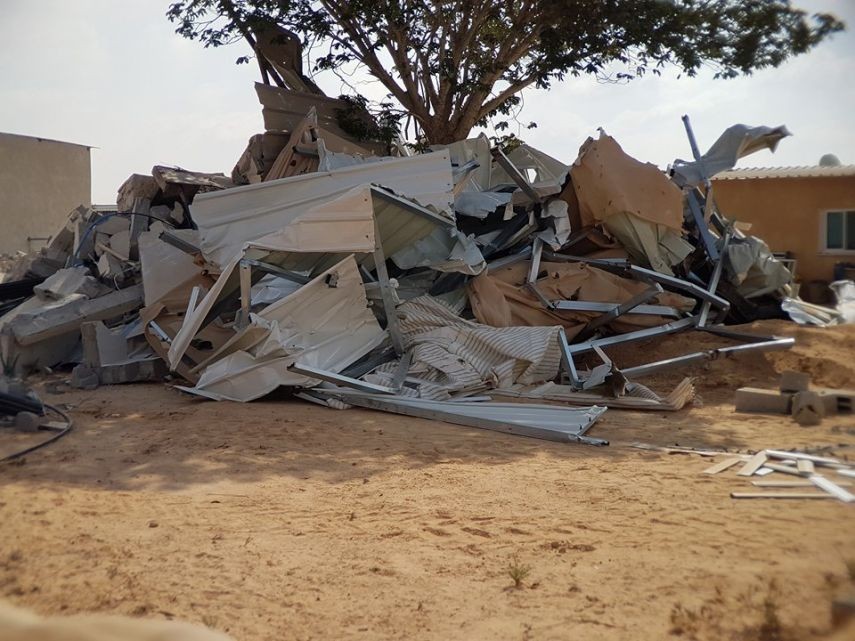 الاحتلال يهدم منزلين في قرية وادي النعم بالنقب المحتل