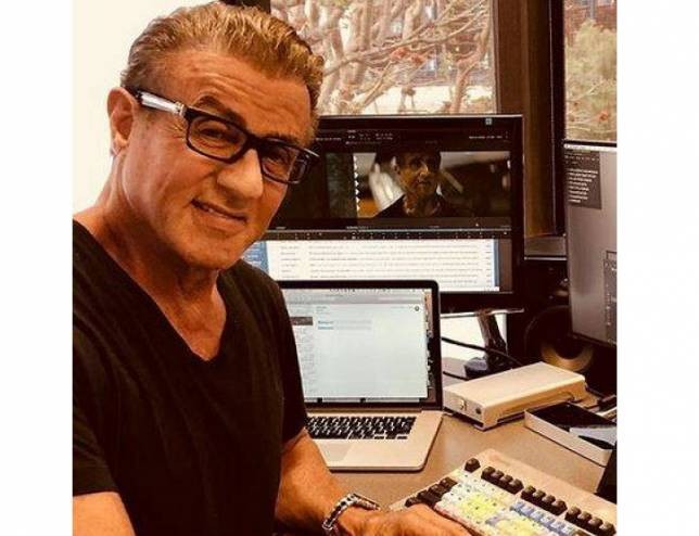 بالفيديو : هكذا سخر سيلفستر ستالون وابنتاه من شائعة وفاته