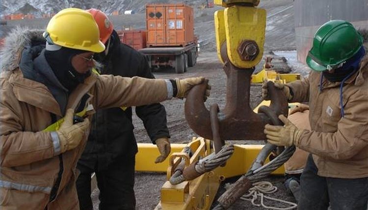 اقتصاد السويد يواجه عجزاً في الأيدي العاملة