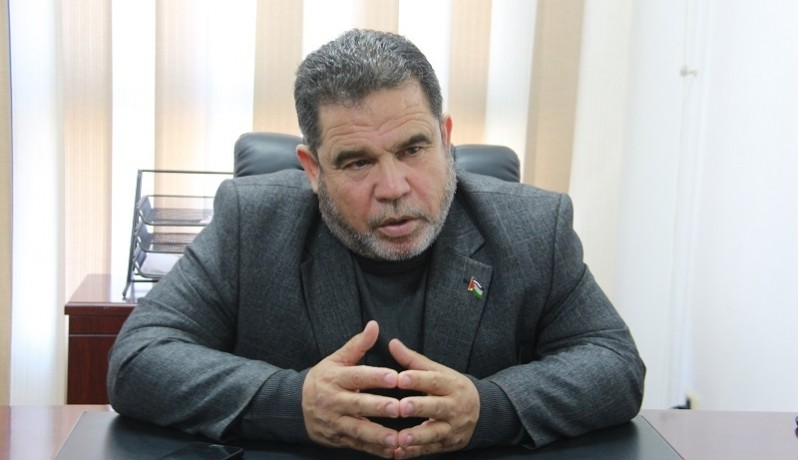 ويعتذر لالتقاط الفيديو خلسةً
