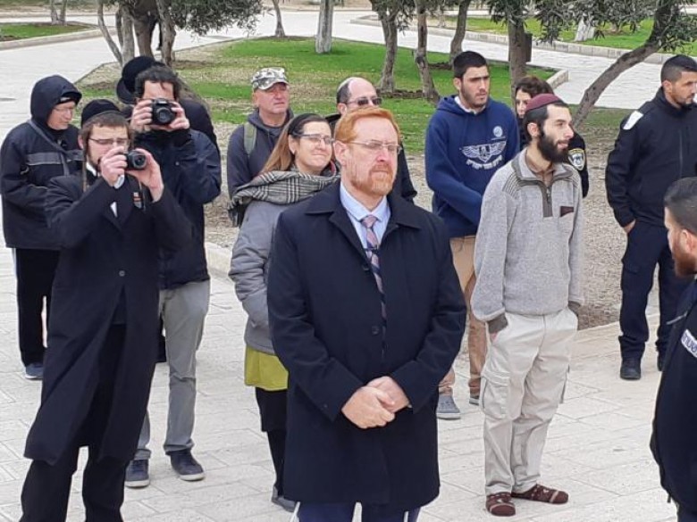 في يوم زفافه عضو بالكنيست يقتحم الأقصى برفقة مستوطنين