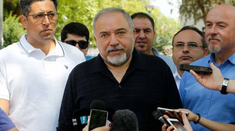 ليبرمان يوجه رسالة لسكان غزة.. تعرَّف على فحواها!!