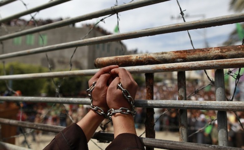 أعوام جديدة في سجون الاحتلال لـ9 أسرى