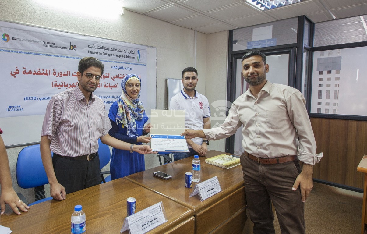 الكلية الجامعية تختتم برنامجاً تدريبياً متقدماً في مجال صيانة المصاعد الكهربائية