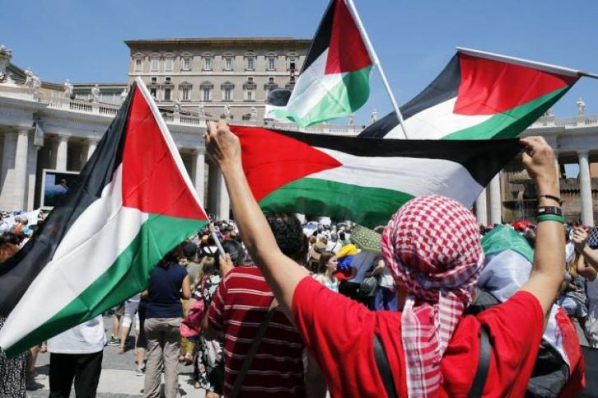 مسيرات احتجاجية بمدن سويسرا تنديدًا بإعلان "ترمب"