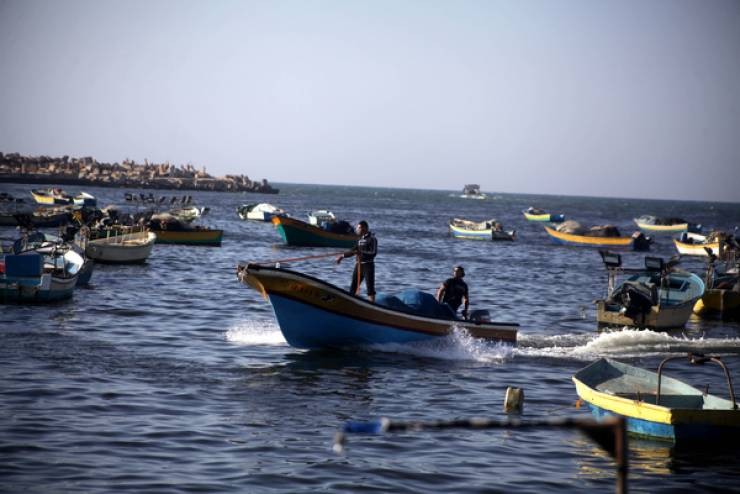 مركز حقوقي يؤكد تعمّد الاحتلال تعطيل قطاع الصيد بغزة