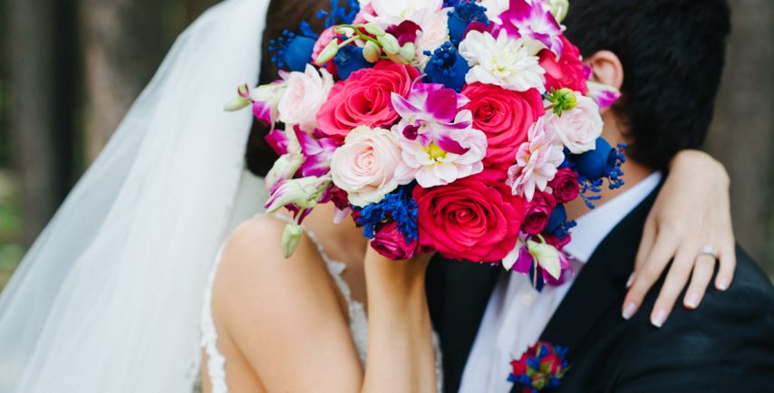 بالصور : تعرفي على المشاهير الذين اختاروا الزواج السري..