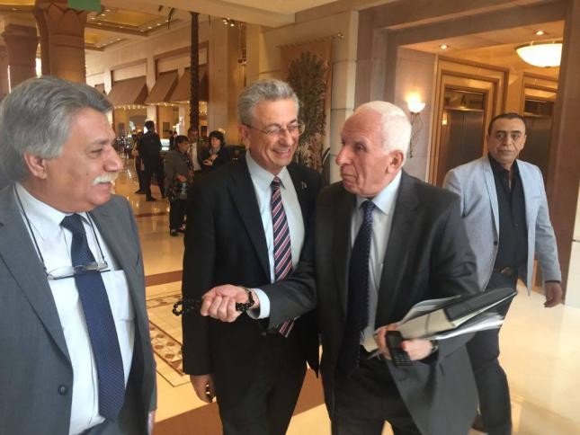 وفود الفصائل تغادر القاهرة في طريقها لقطاع غزة