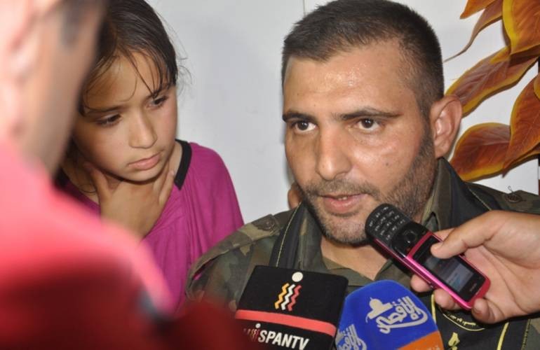 مناشدة للنظر إلى مأساة المحرر المبعد إياد أبو خضير