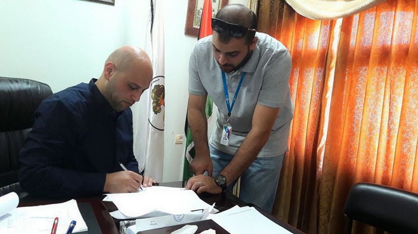 اتفاقية بين بلدية قباطية والاتصالات لتوزيع مراكز شحن الكهرباء