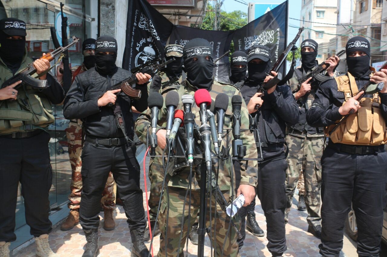 بالصور| كتائب الناصر: غزة لن تسقط ونرحب بوفد فتح نحو إتمام المصالحة 