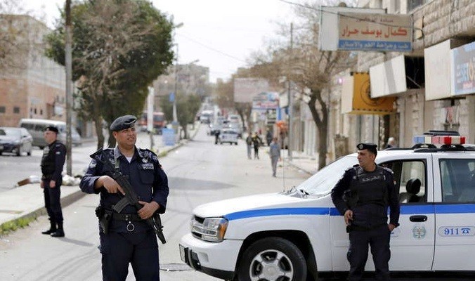 استشهاد رجلي أمن وأحد المواطنين بانفجارين في البلقاء الاردنية