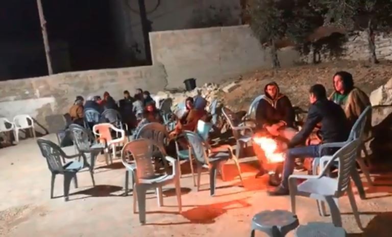 أهالي يطا يعتصمون داخل منزل الأسير جبارين منعًا لهدمه